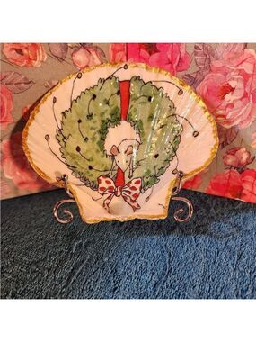 Decoupage Scalloped shells  